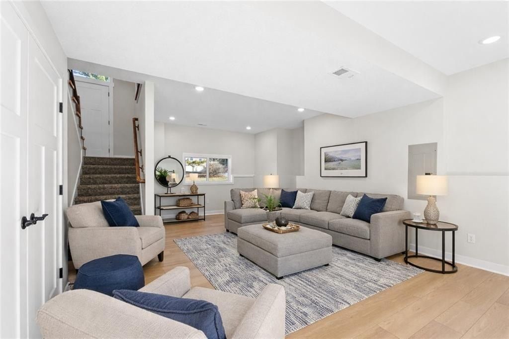 541 Oregon Street. Leavenworth, KS 66048