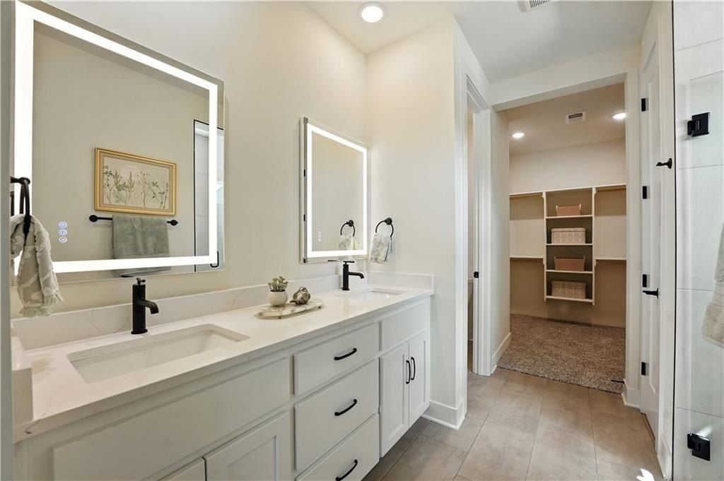 20674 Skyview Lane. Spring Hill, KS 66083