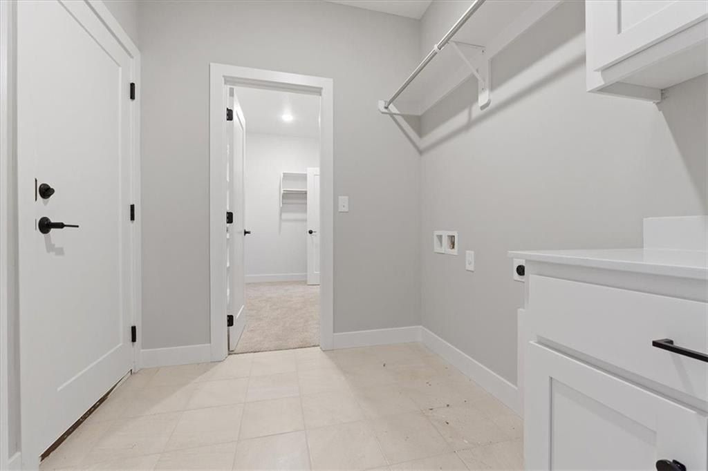 24964 W 94Th Place. Lenexa, KS 66227