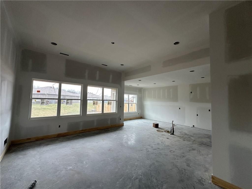 405 Ash Street. Wellsville, KS 66092