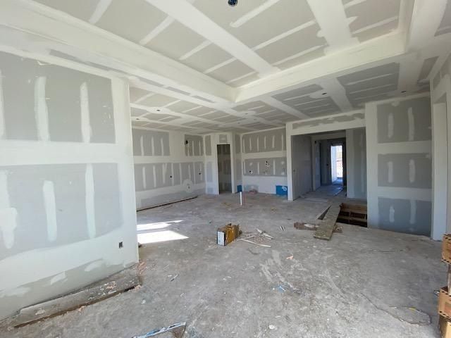 20671 Skyview Lane. Spring Hill, KS 66083