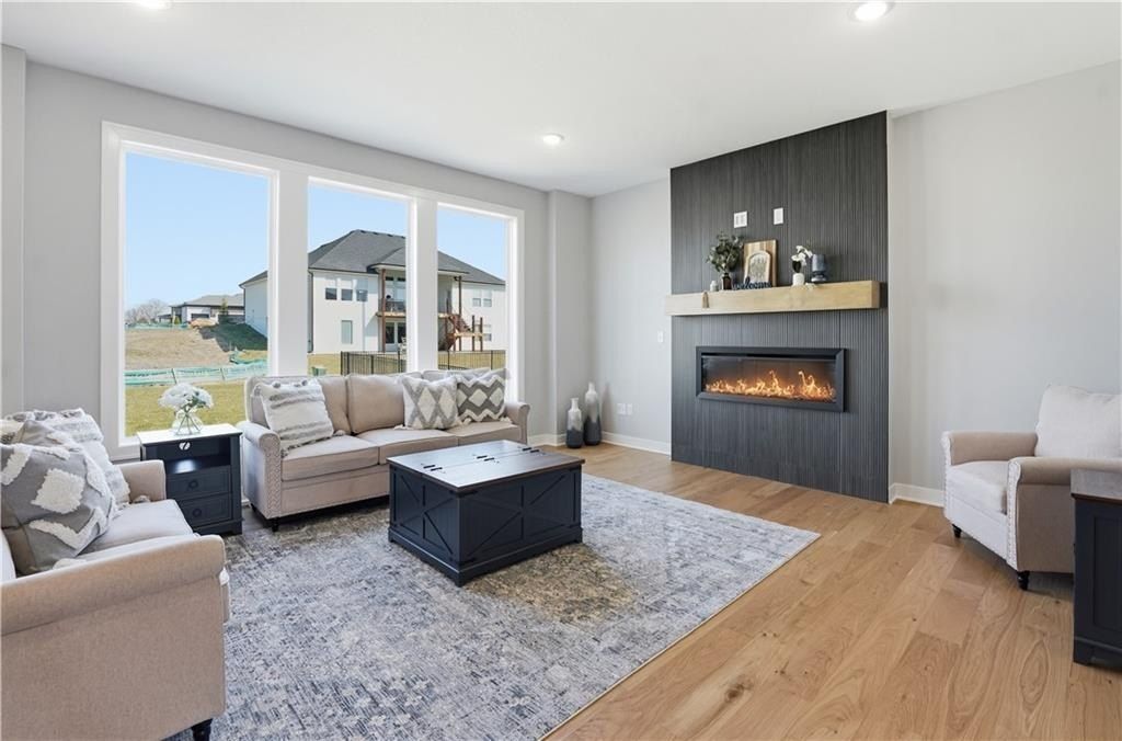 13458 W 179Th Terrace. Overland Park, KS 66013
