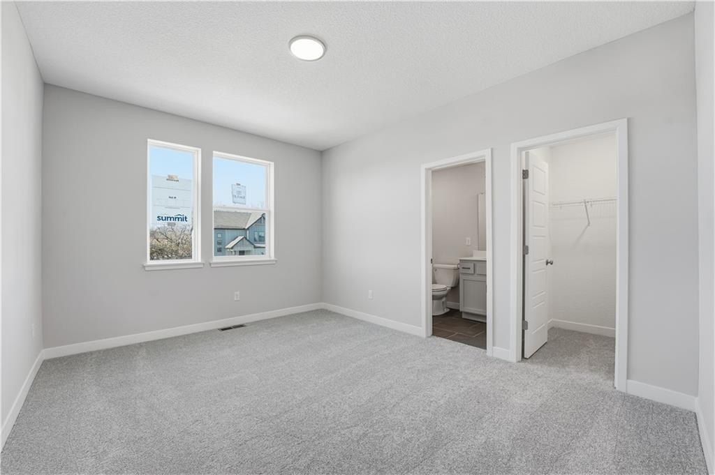 18299 W 166Th Terrace. Olathe, KS 66062