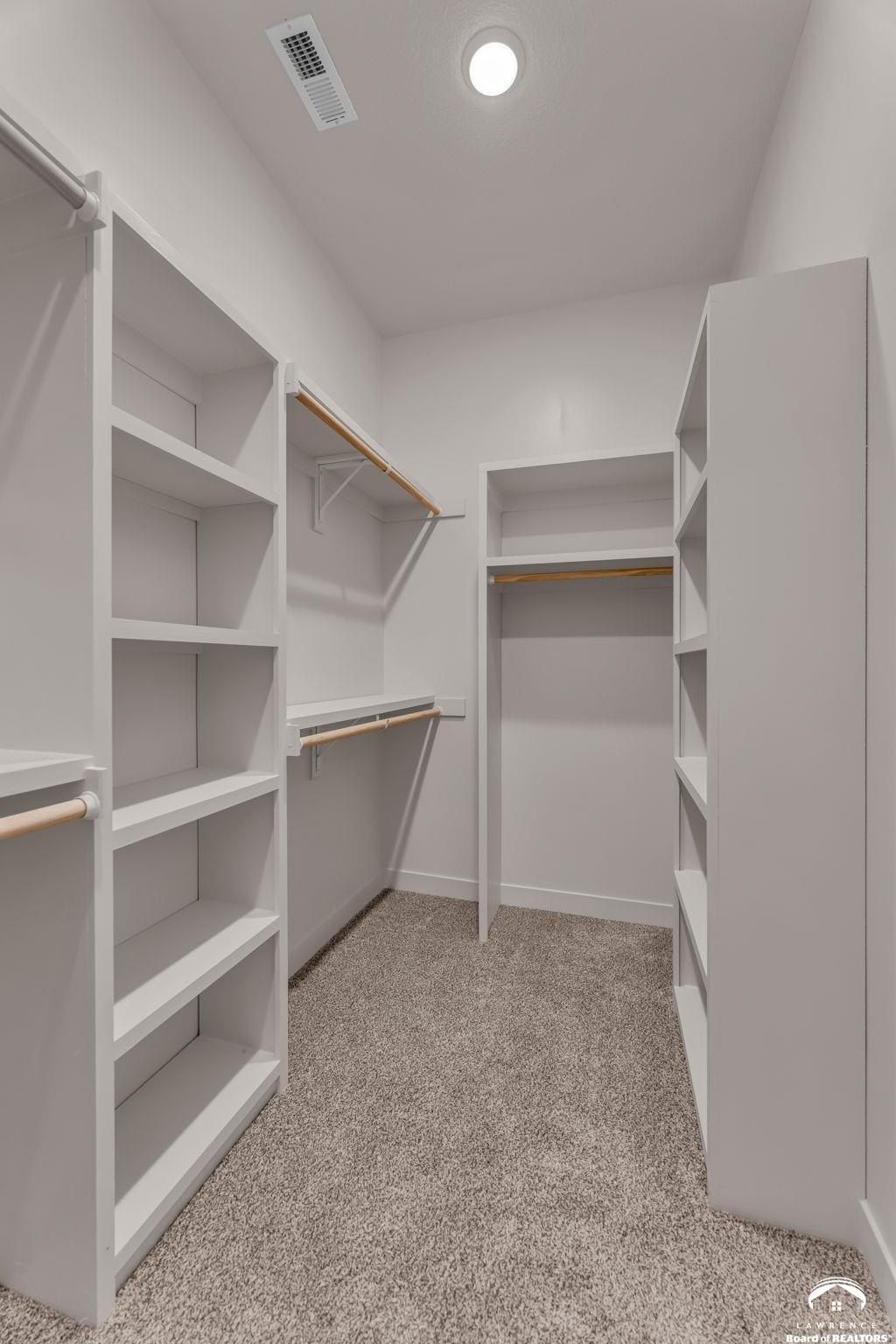 1006 Bluestem Circle. Baldwin City, KS 66006