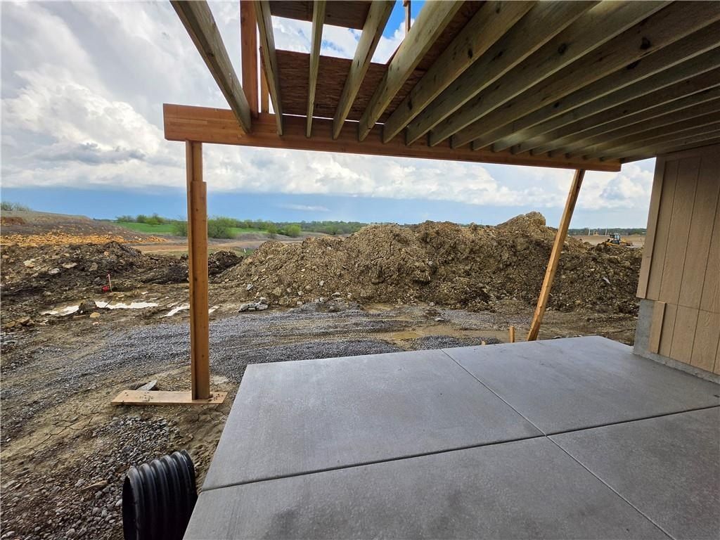 11283 S Sunray Drive. Olathe, KS 66061