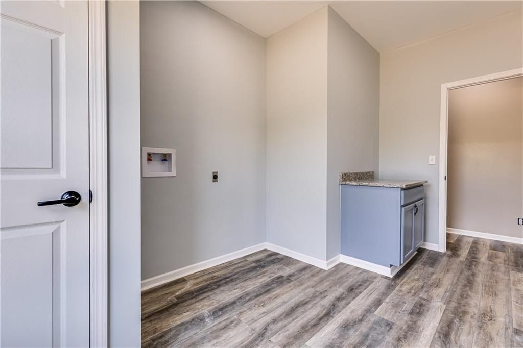213 Bald Eagle Drive. Linn Valley, KS 66040