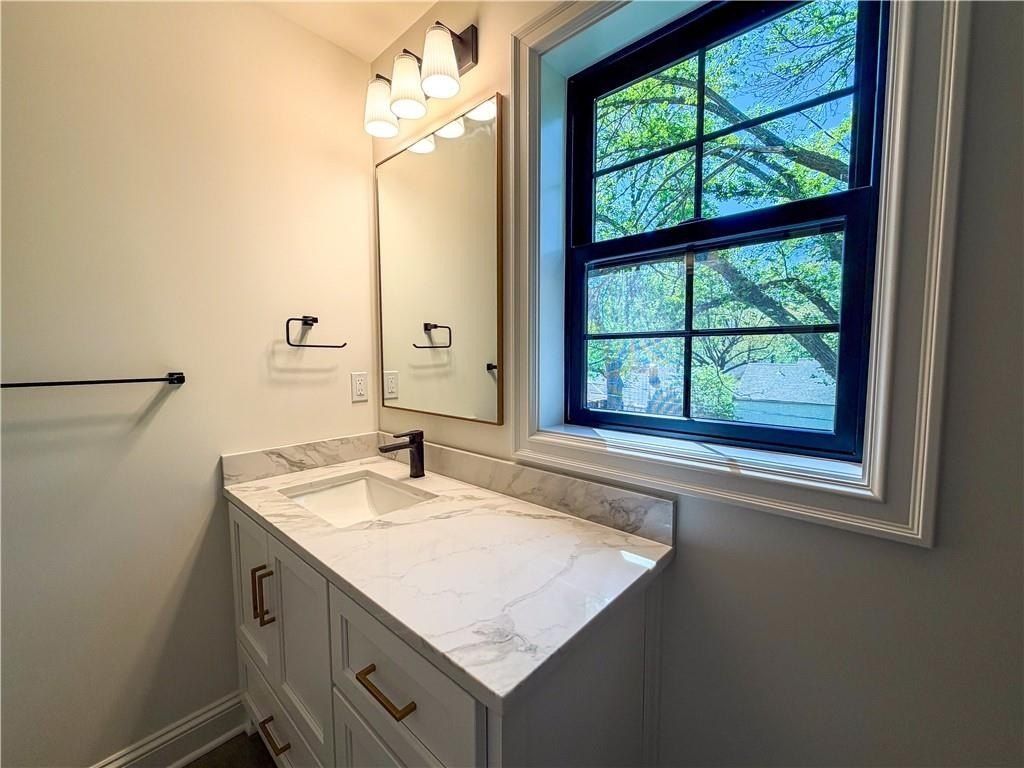 5325 W 72Nd Street. Prairie Village, KS 66208