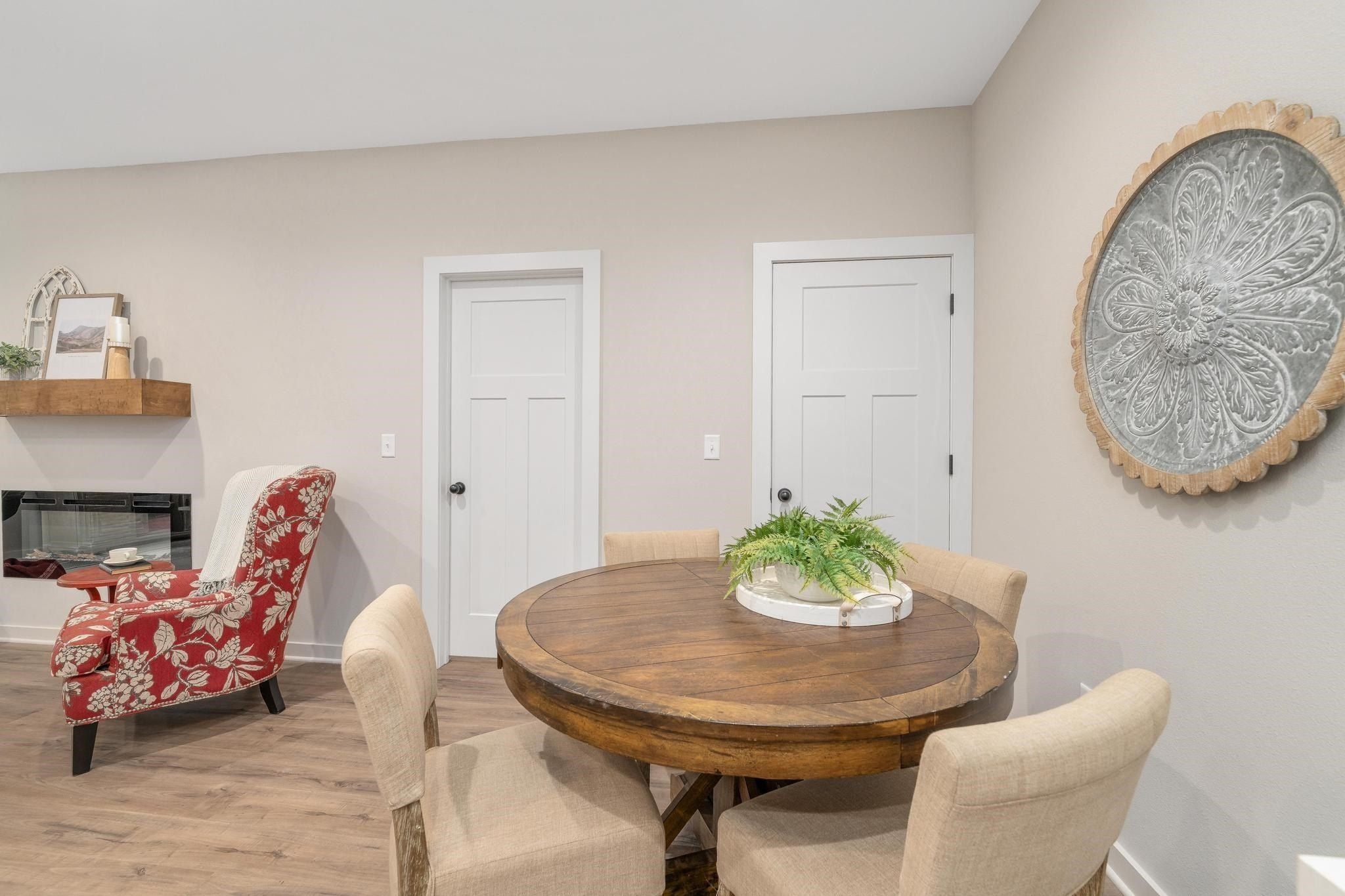 2885 S Cedar Crest Ct. Wichita, KS 67215