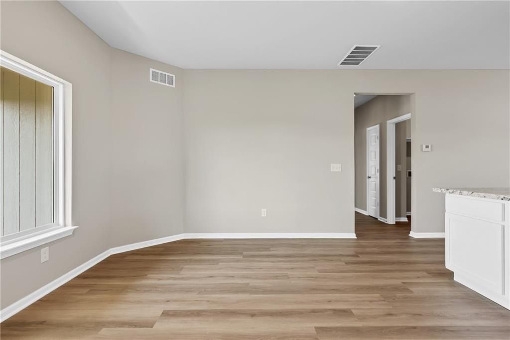 20254 W 195Th Street. Spring Hill, KS 66083