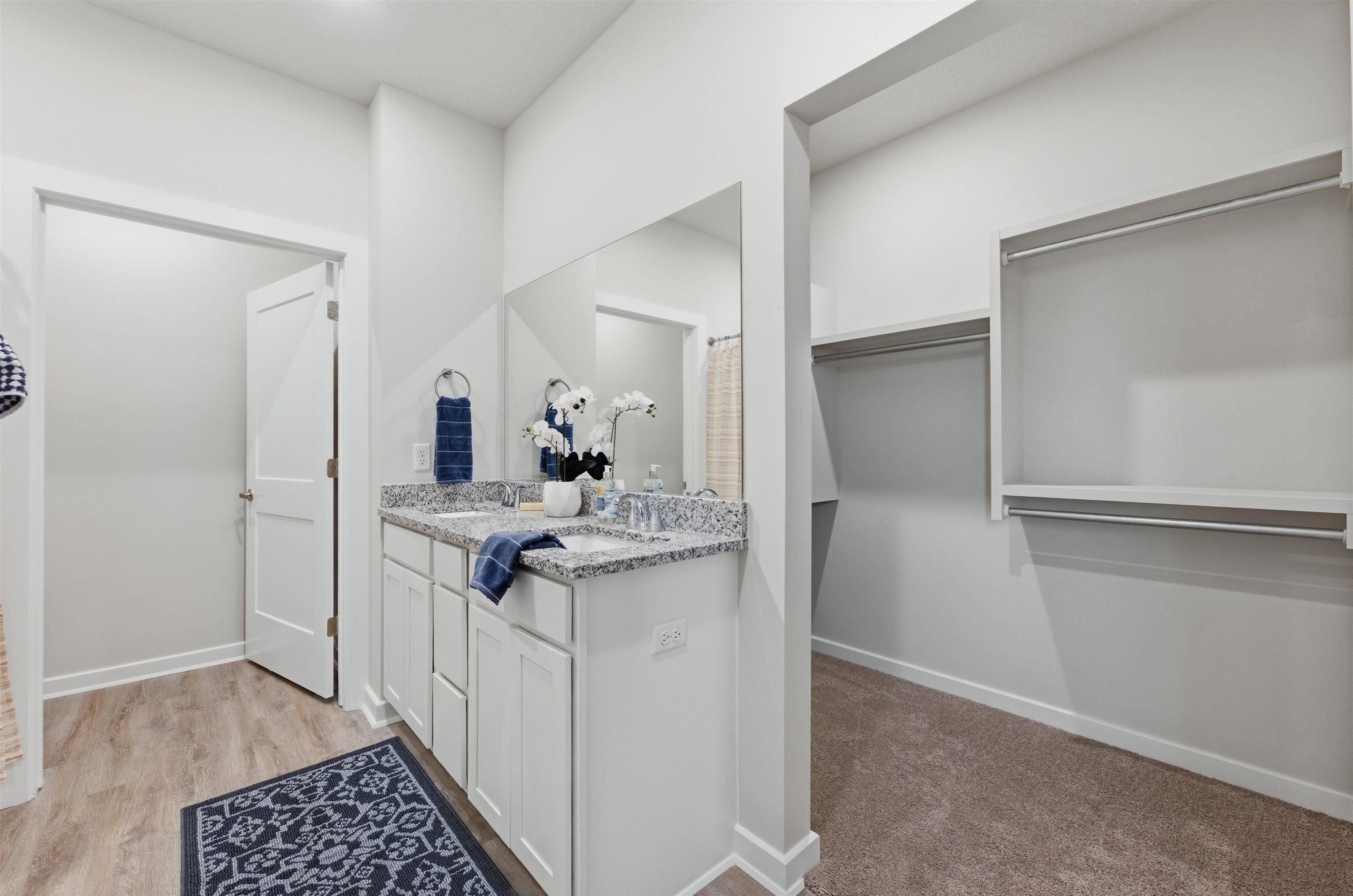 1570 N Emerald Valley Dr. Mulvane, KS 67110