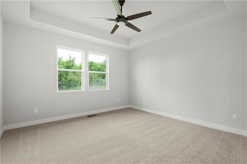 1490 N 162Nd Terrace. Basehor, KS 66007