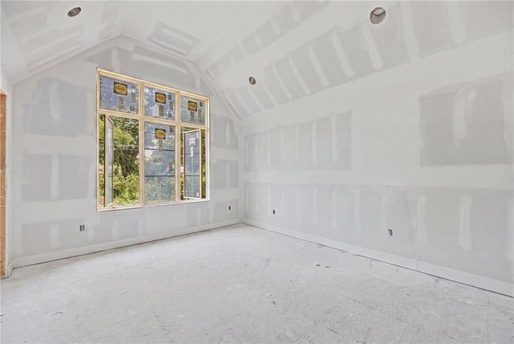 5214 W 66Th Terrace. Prairie Village, KS 66208