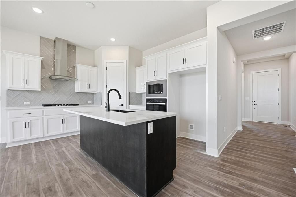 1387 N 163Rd Circle. Basehor, KS 66007