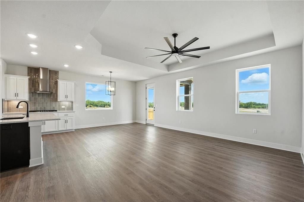 1395 N 163Rd Circle. Basehor, KS 66007