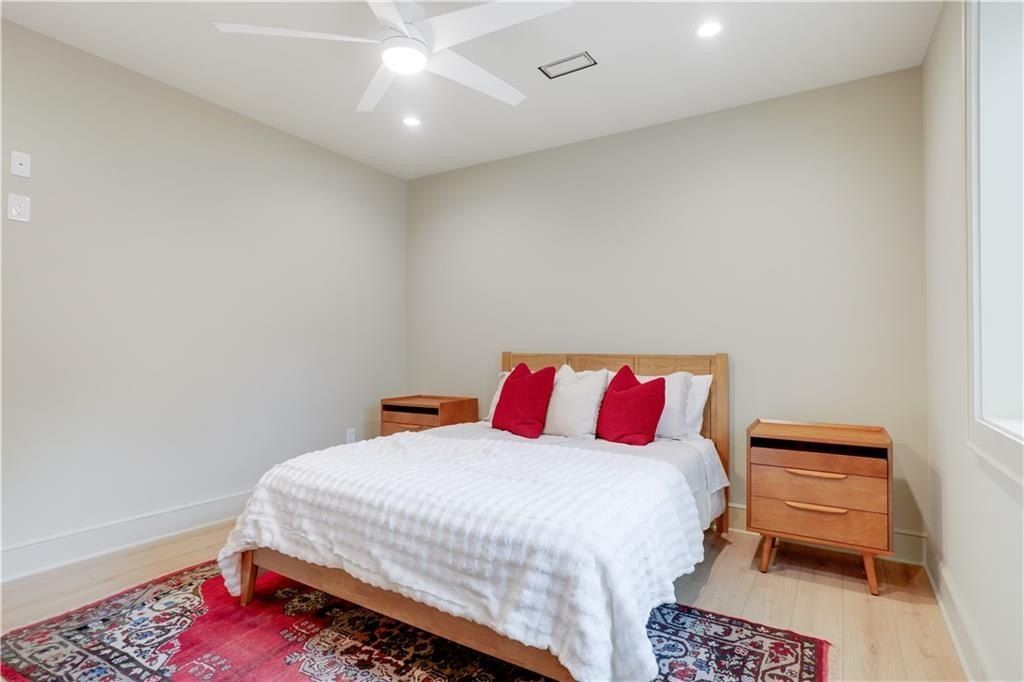 6748 Fontana Street. Prairie Village, KS 66208