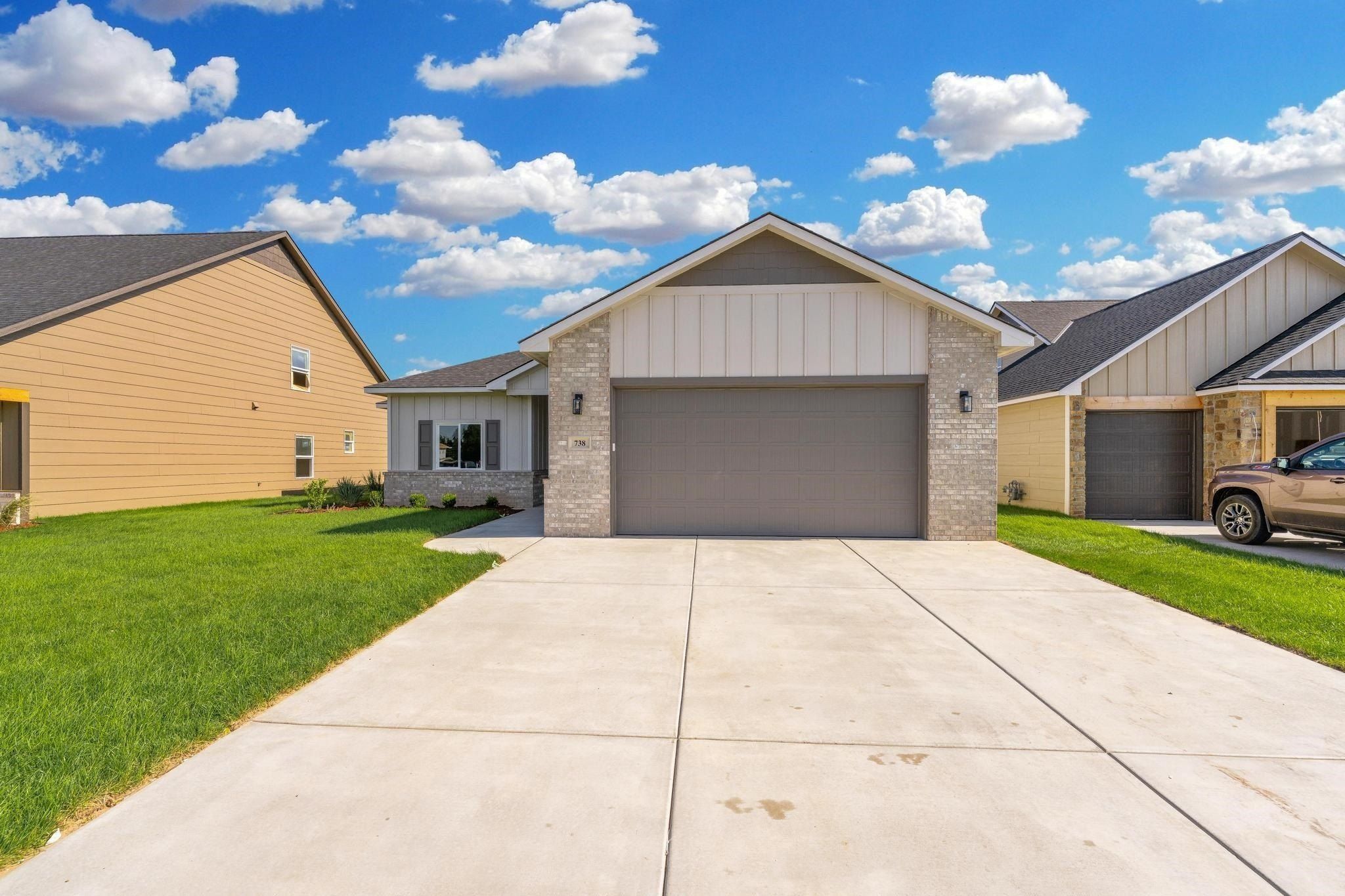 702 N Rainbow Lake Ct. Wichita, KS 67235