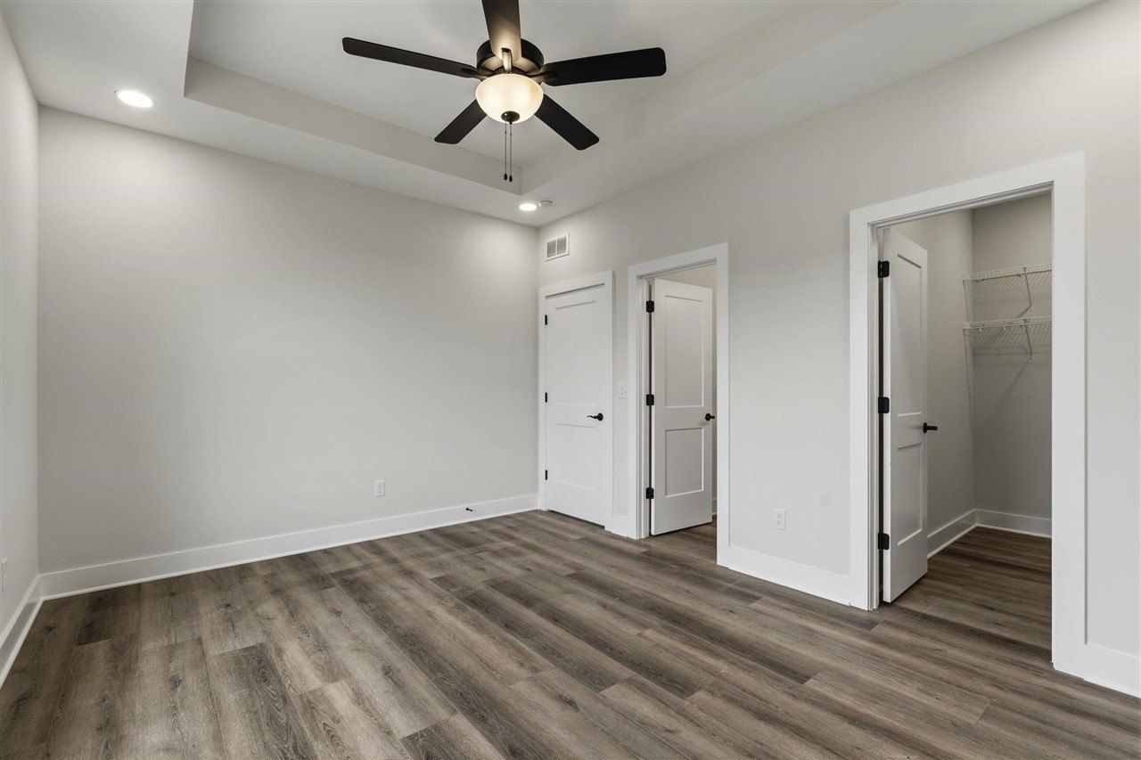 1015 River Birch Lane. Franklin, KY 42134
