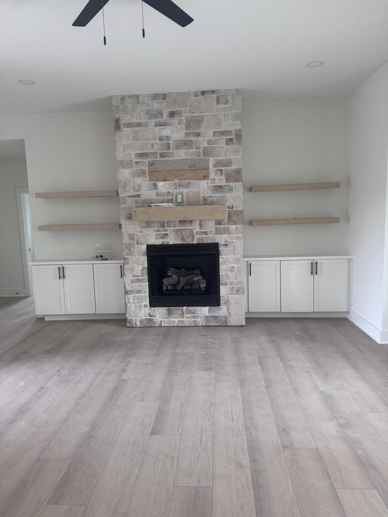 328 Wolverine Way. Richmond, KY 40475