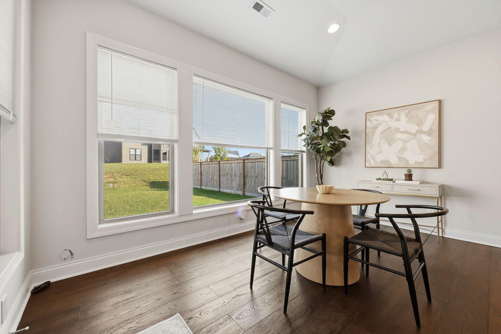 2213 Clematis Way. Lexington, KY 40511