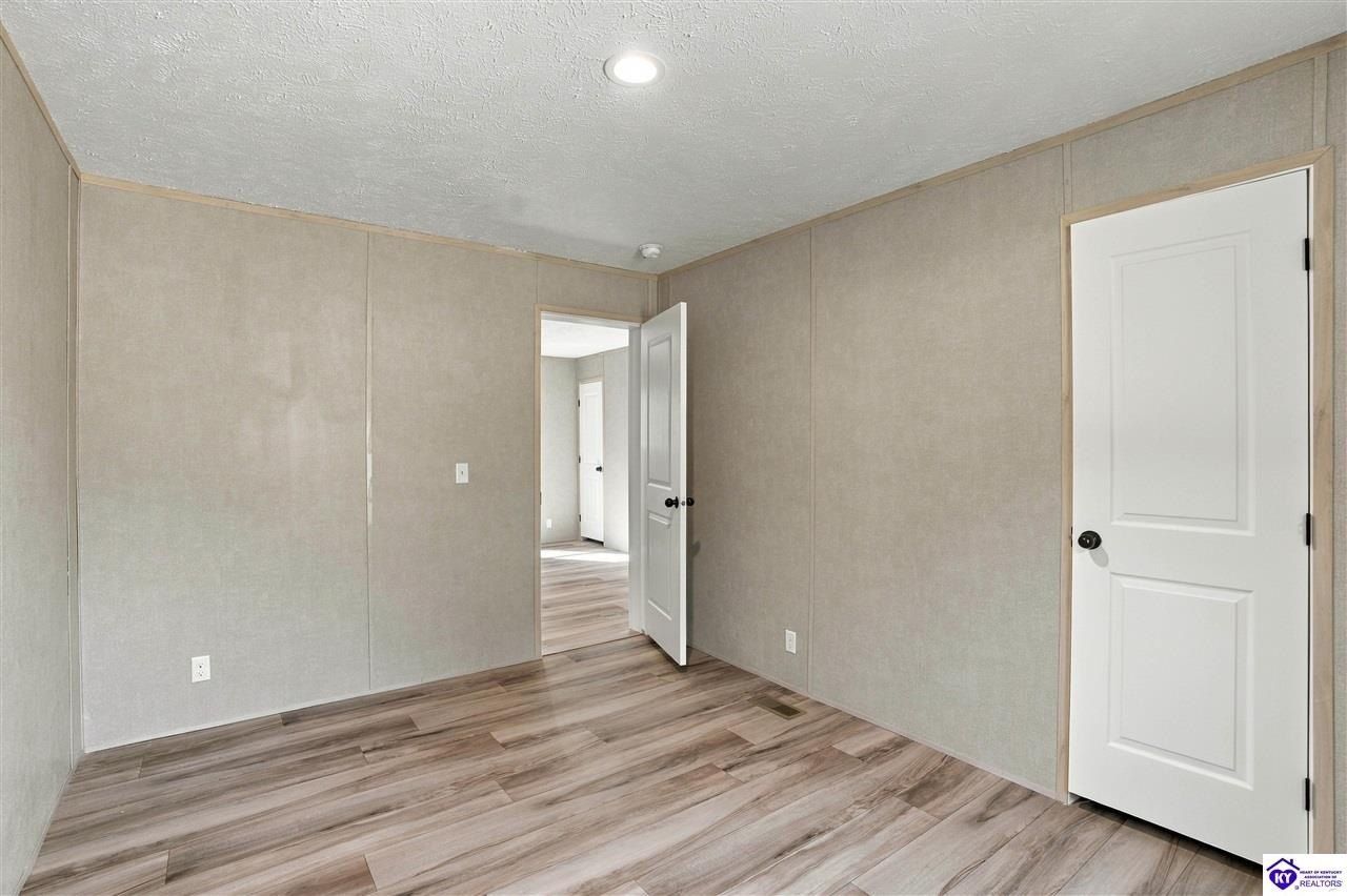 4451 Berrytown Road. Rineyville, KY 40162