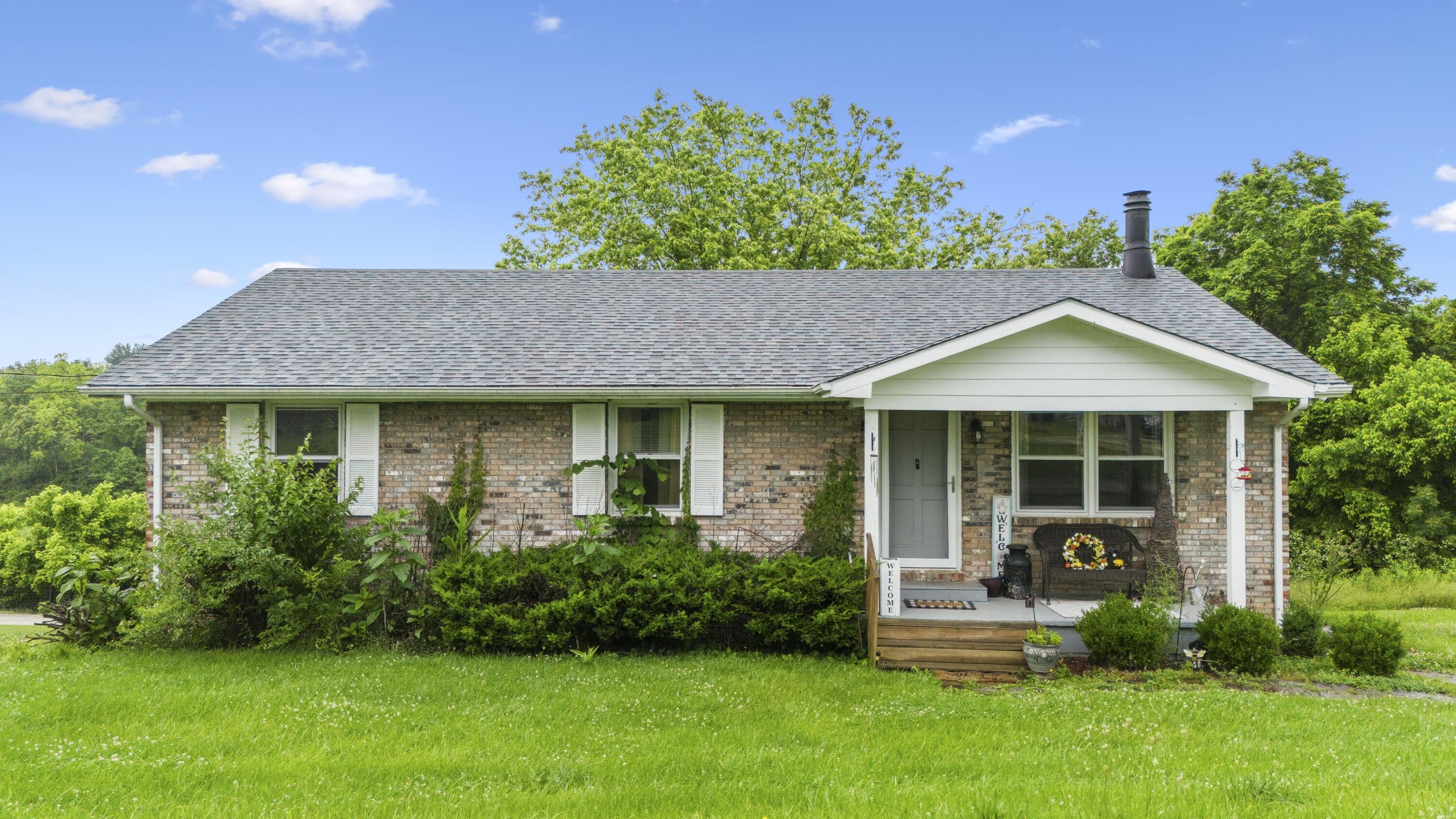 27 Crockett Drive. Owingsville, KY 40360