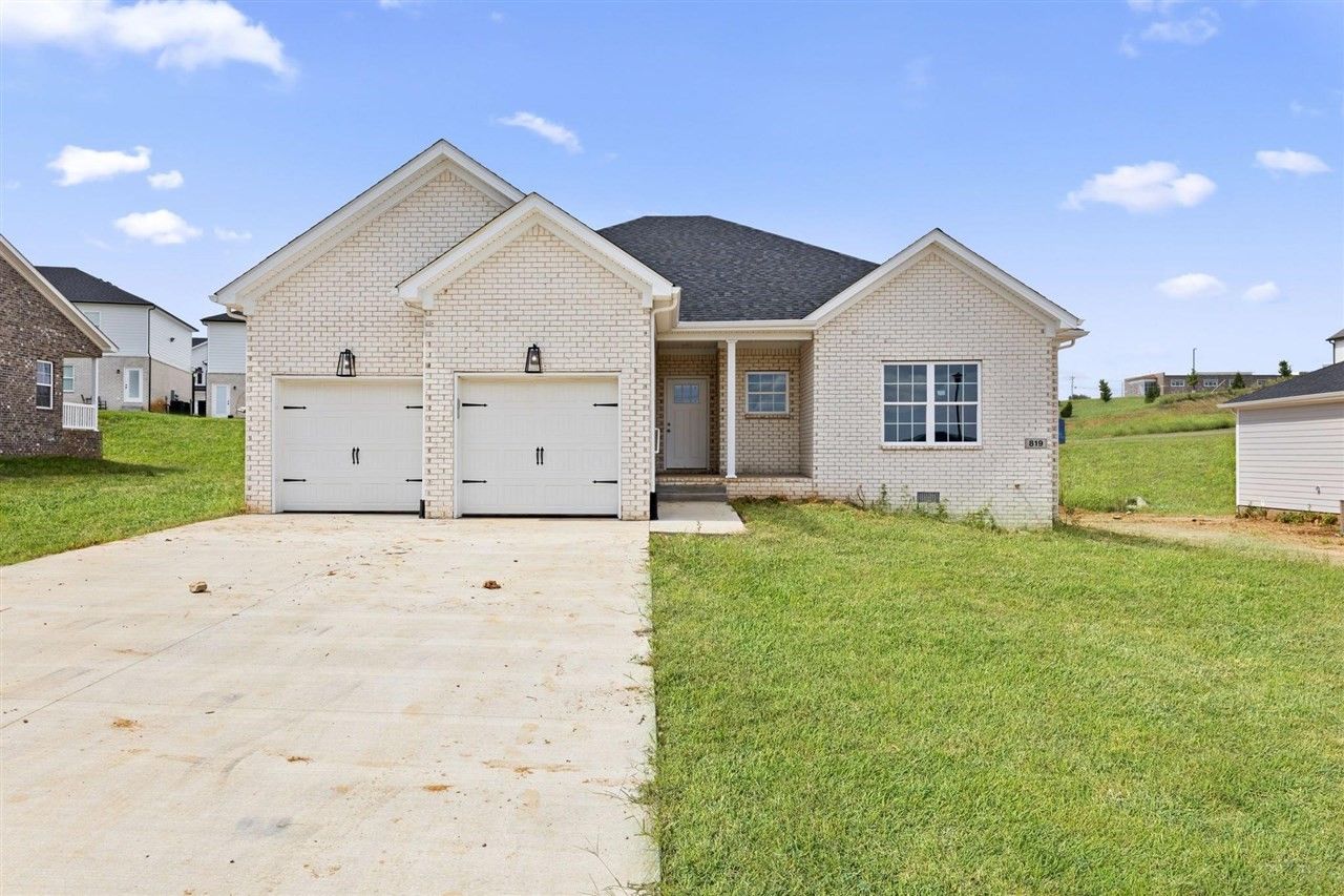 819 Denver Lane. Bowling Green, KY 42103