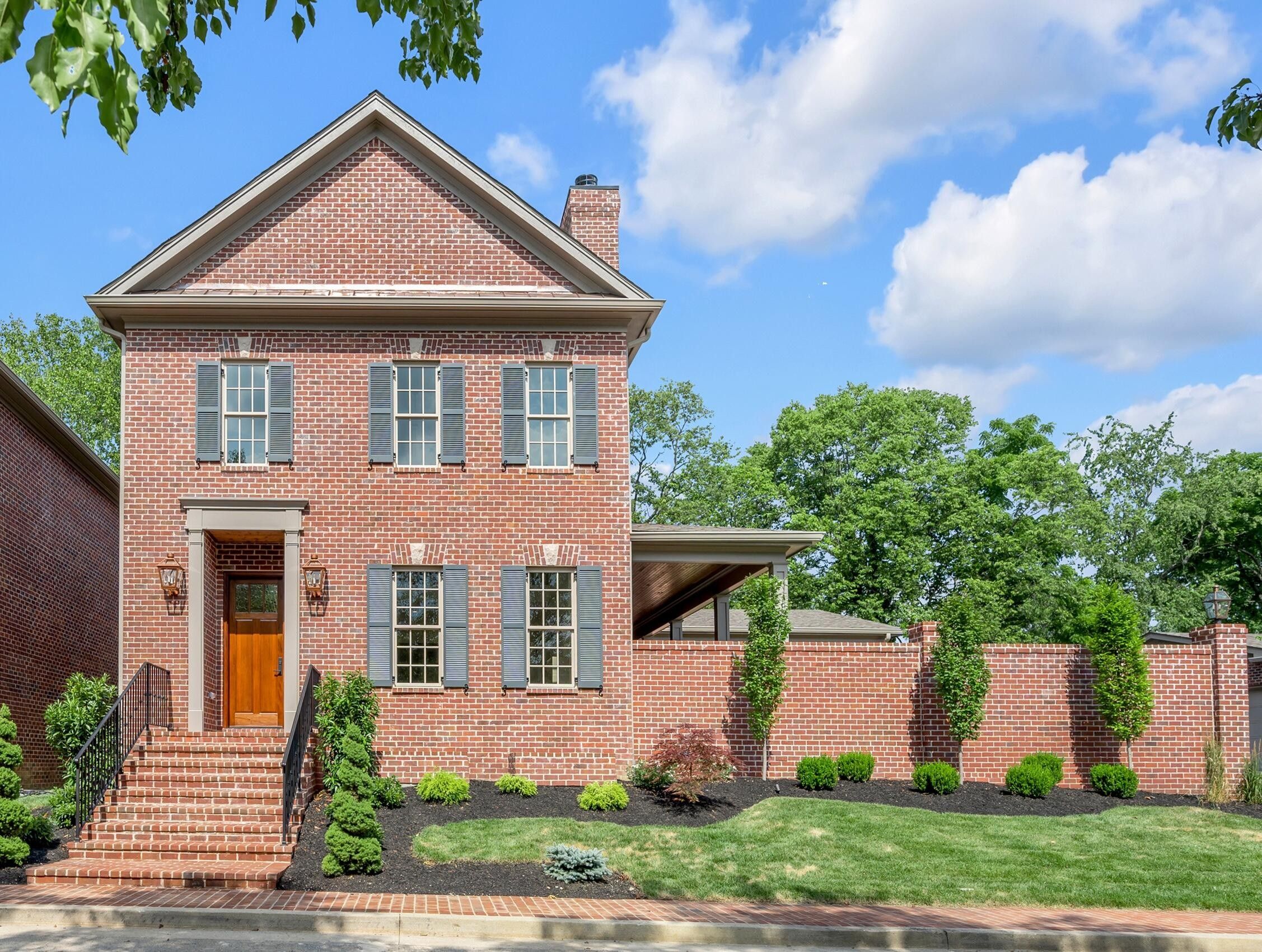 3413 Briercroft Way. Lexington, KY 40509