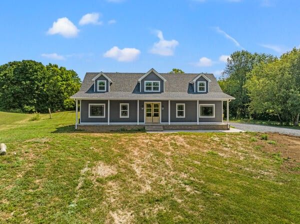 32 Mccoy Drive. Hustonville, KY 40437