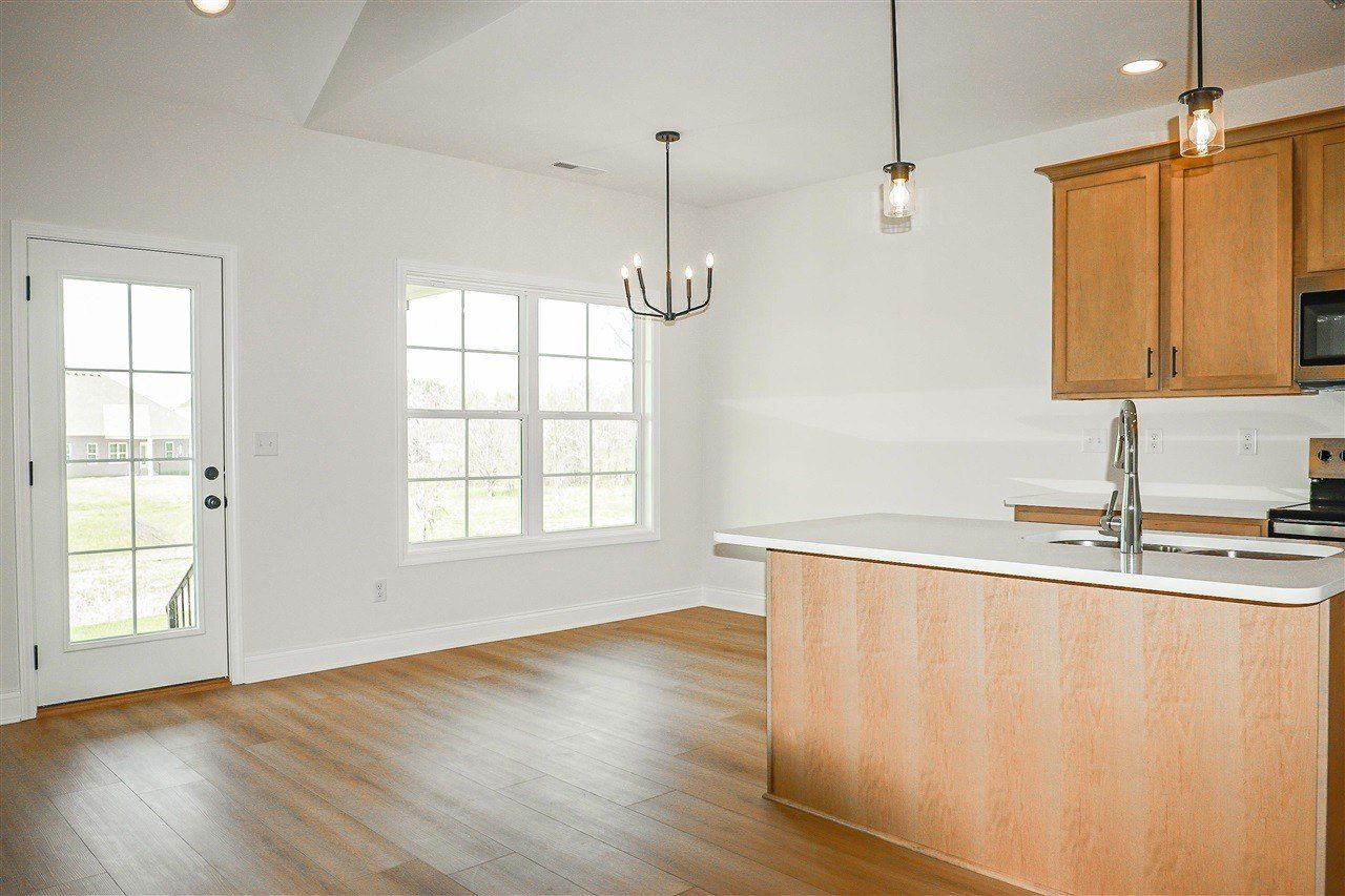 615 Thoroughbred Way. Franklin, KY 42134