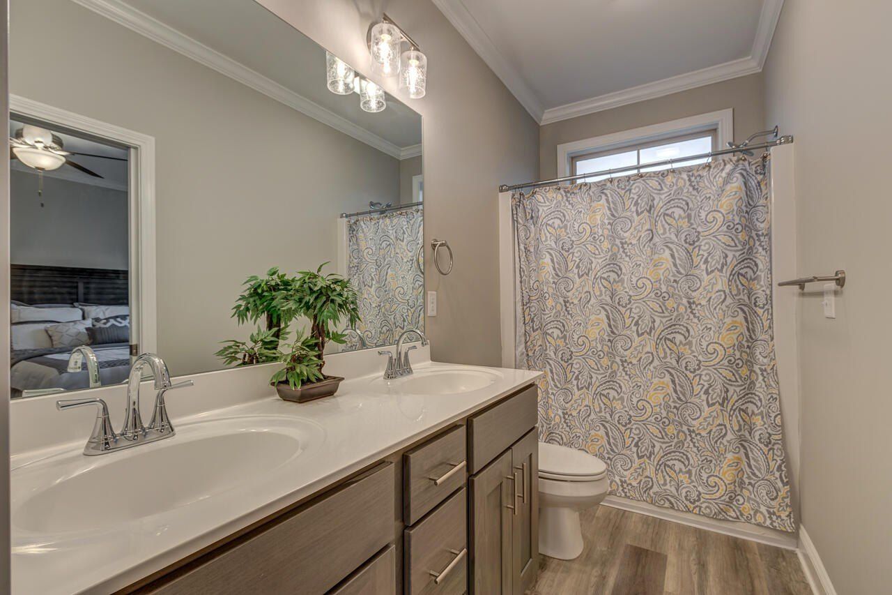 118 Copperfield Way. Frankfort, KY 40601