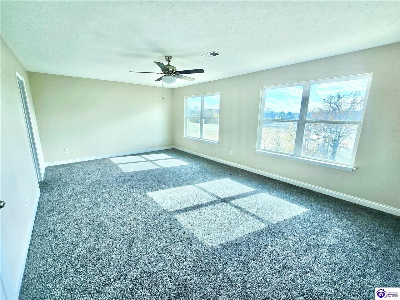 214 Dixon Circle. Vine Grove, KY 40175