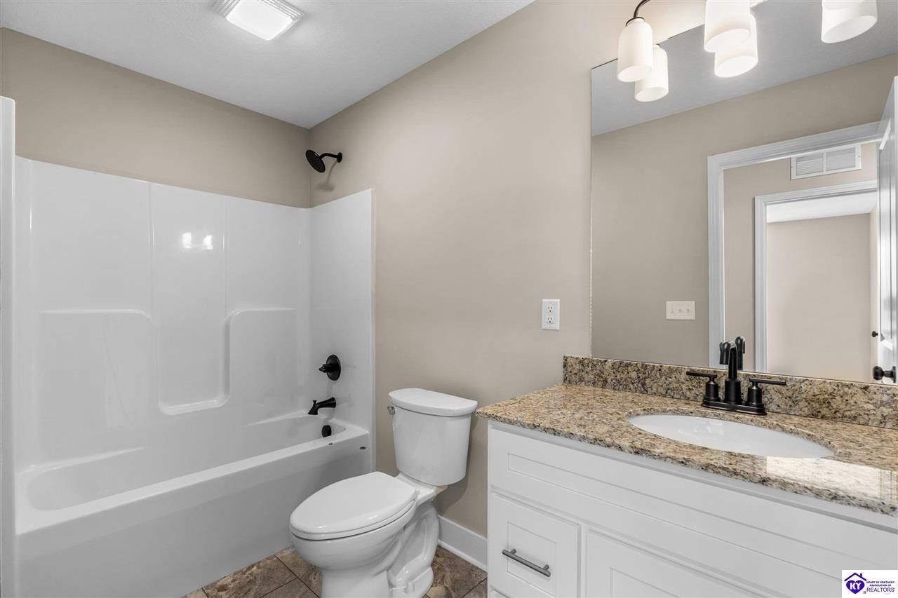 206 B Hunter Lane. Elizabethtown, KY 42701