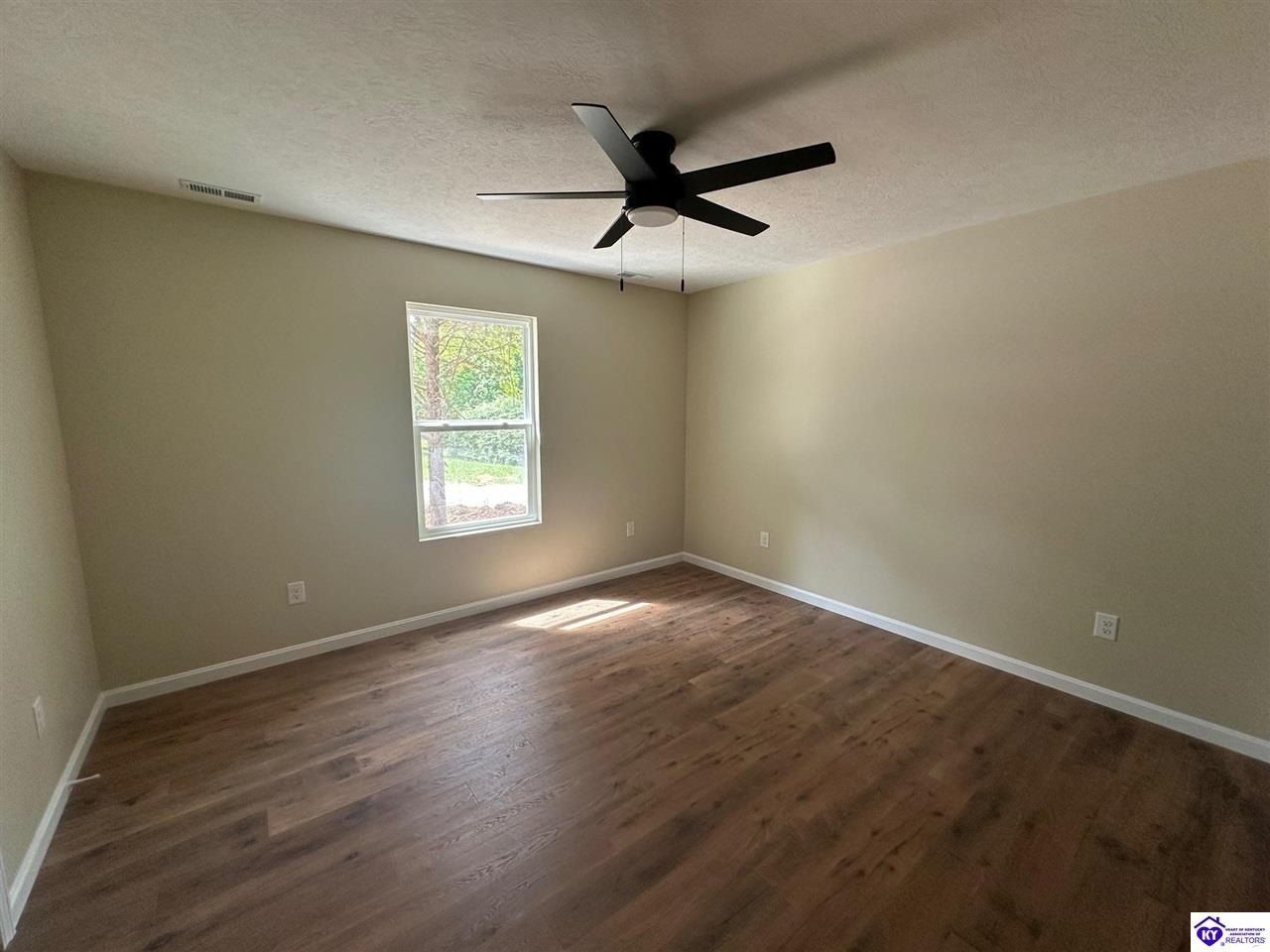 155 Rambling Ridge. Brandenburg, KY 40108