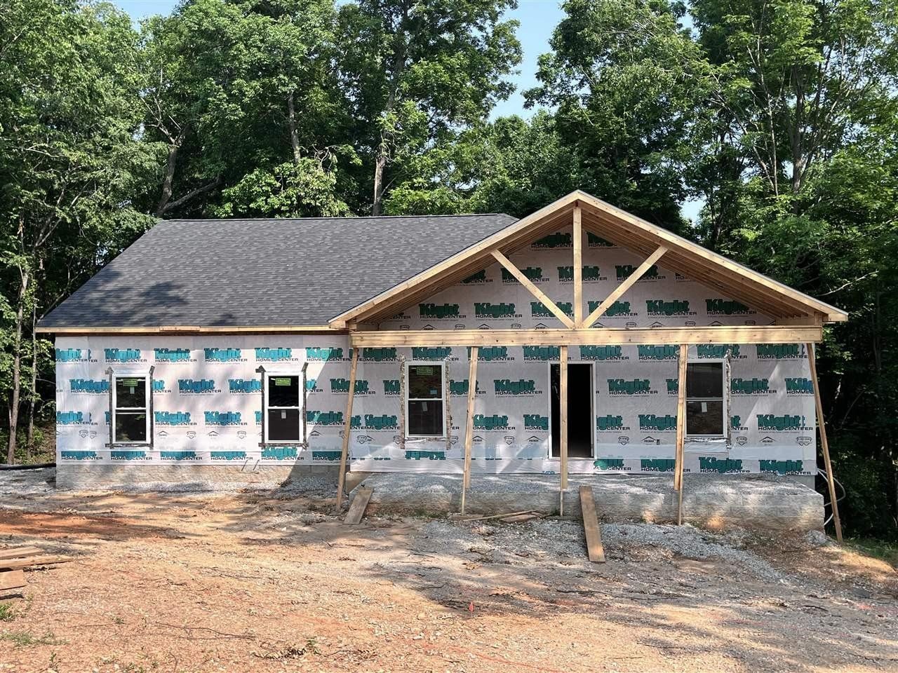 820 Hill Road. Bowling Green, KY 42103