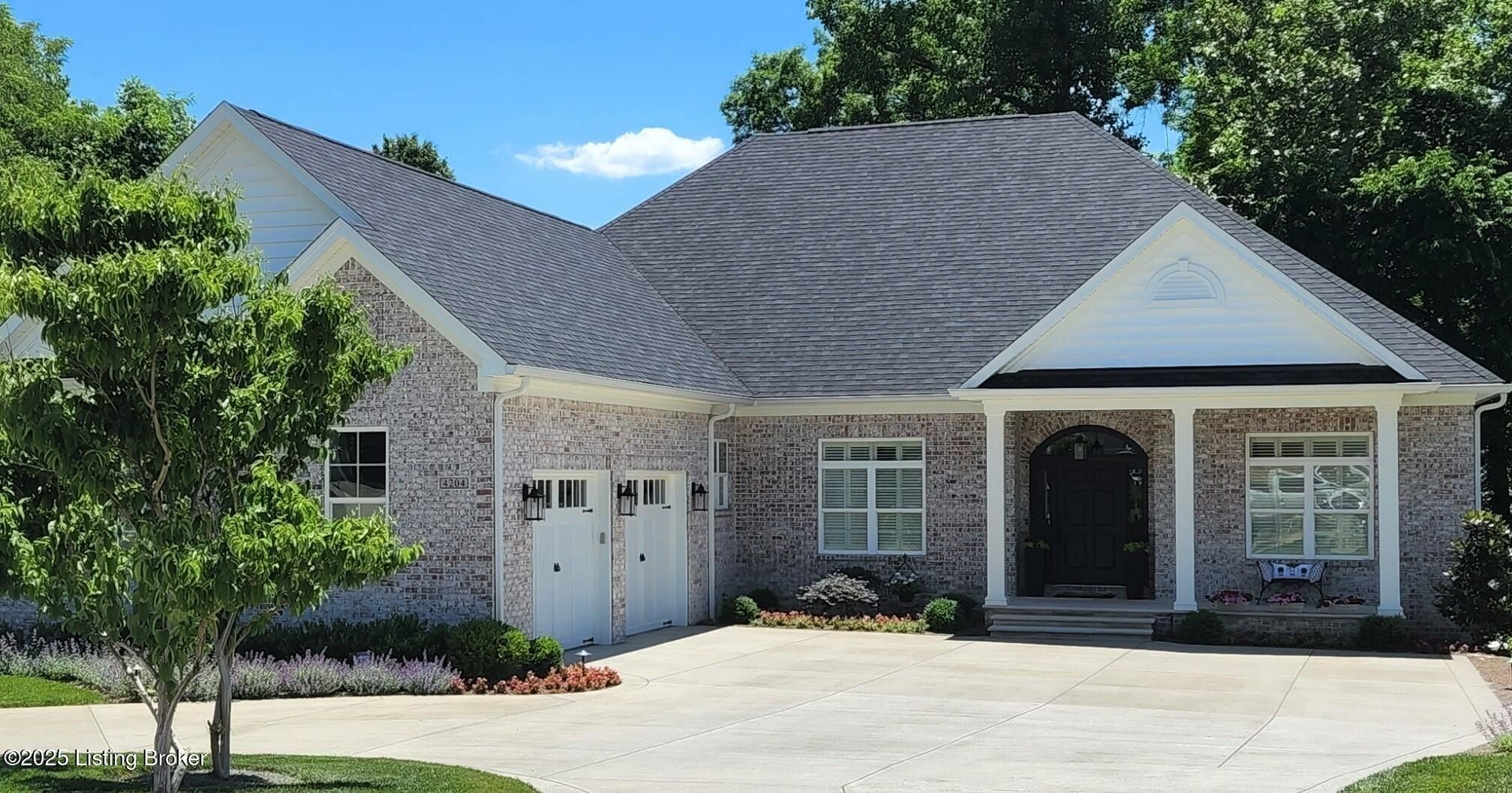 16A Springhouse Creek Ln. Louisville, KY 40245