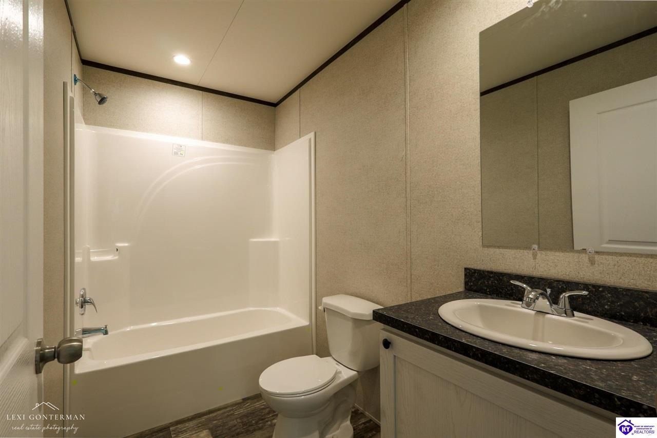 22 Reed Court. Clarkson, KY 42726