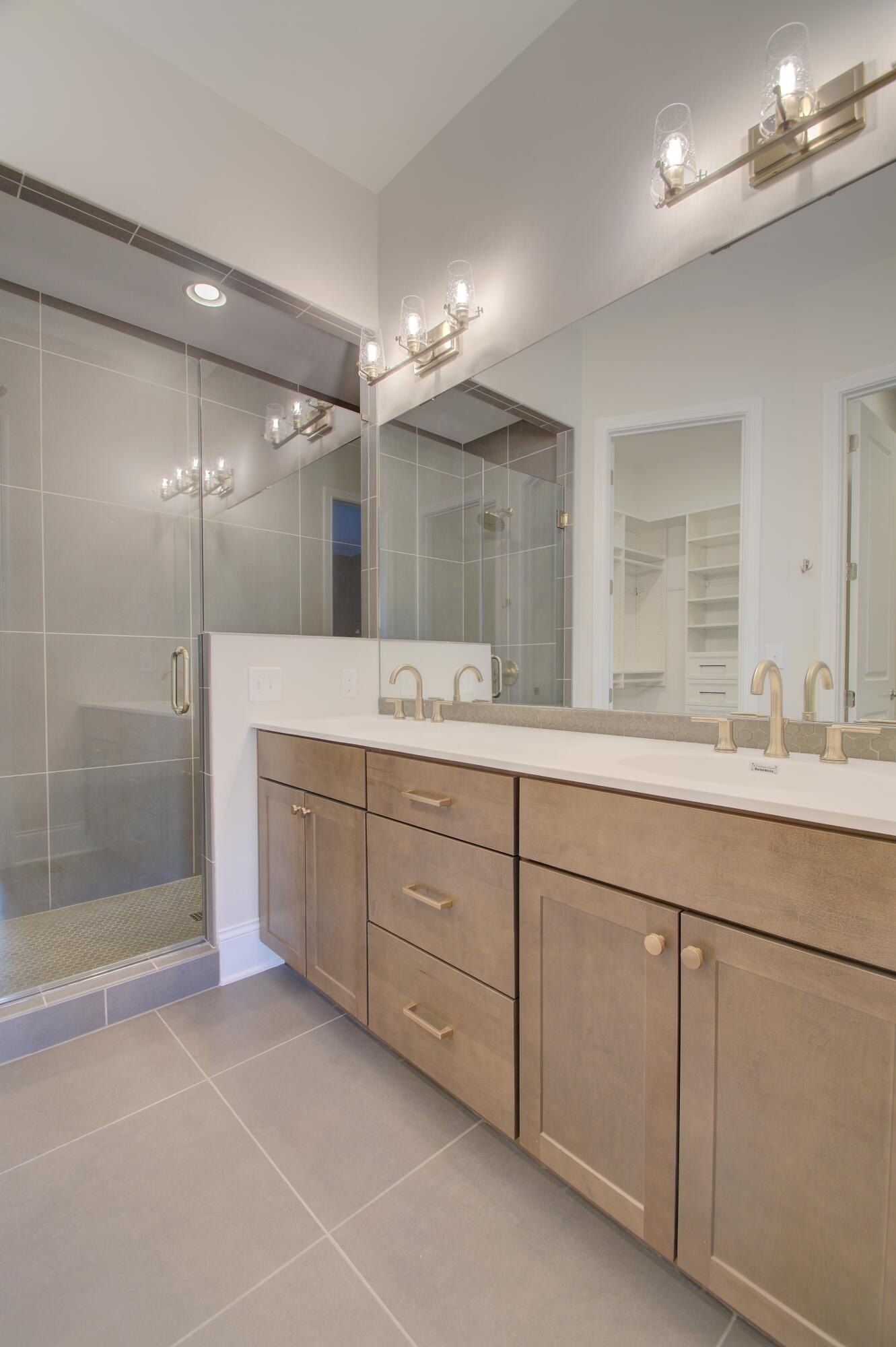 1087 Walburg Avenue. Villa Hills, KY 41017