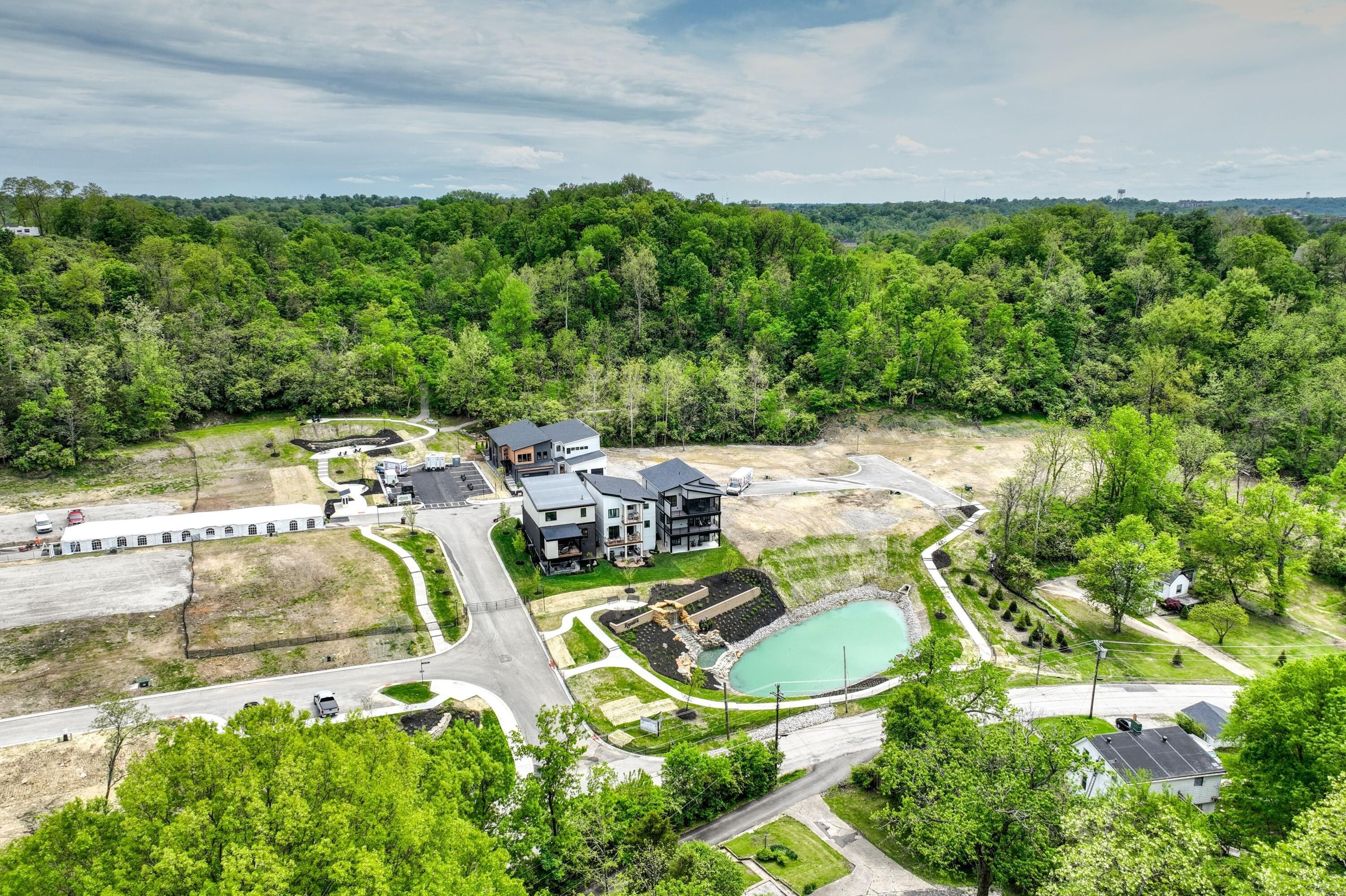 872 Belle Ridge Loop. Bellevue, KY 41073