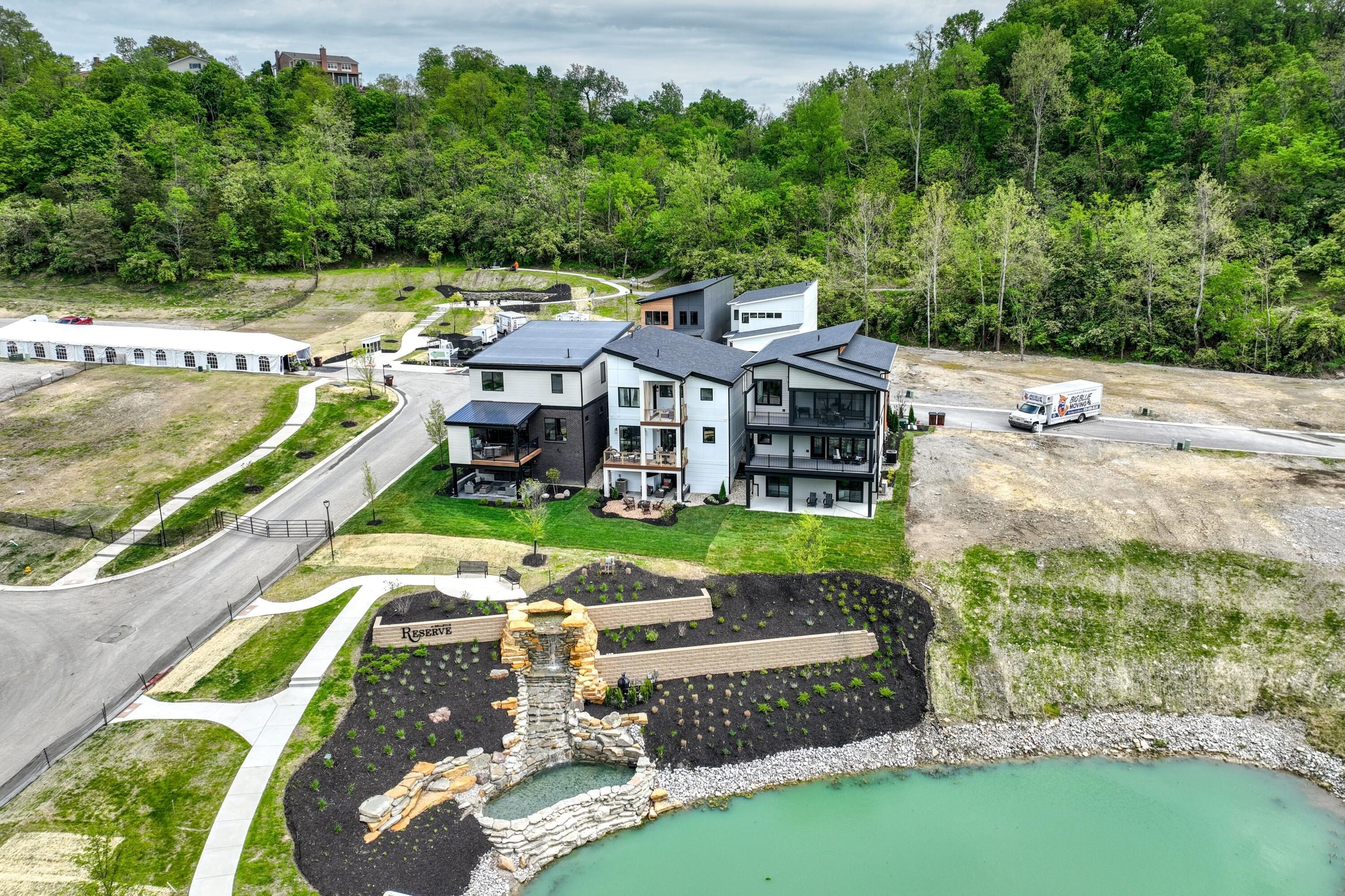 880 Belle Ridge. Bellevue, KY 41073