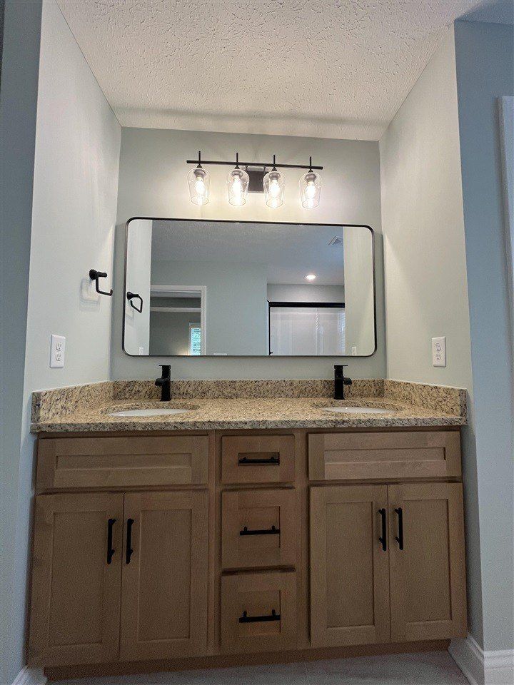 300 Goldenrod Street. Franklin, KY 42134