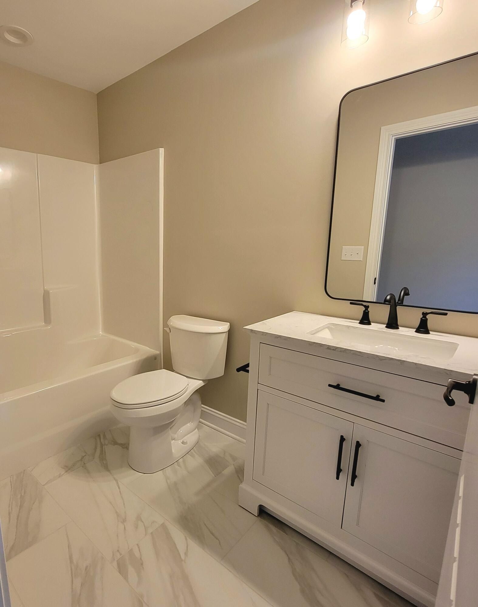 240 Sugartree Lane. Versailles, KY 40383