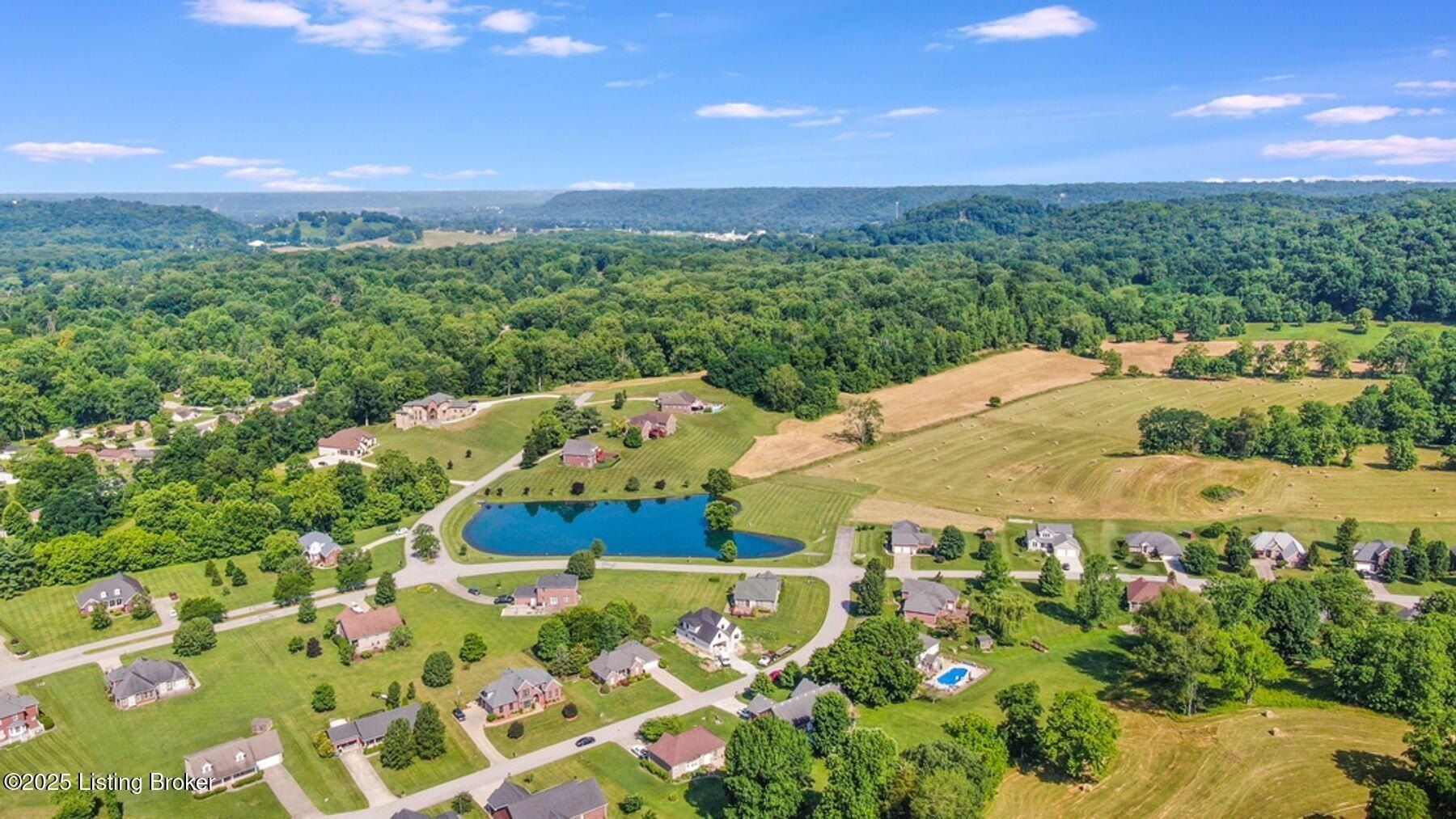 2 Valleywood Ct. Carrollton, KY 41008