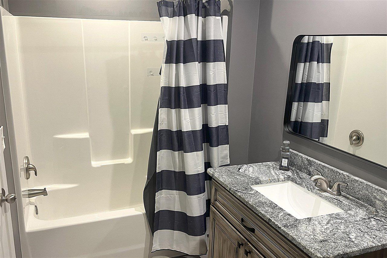 128 Windhaven Street. Russellville, KY 42276