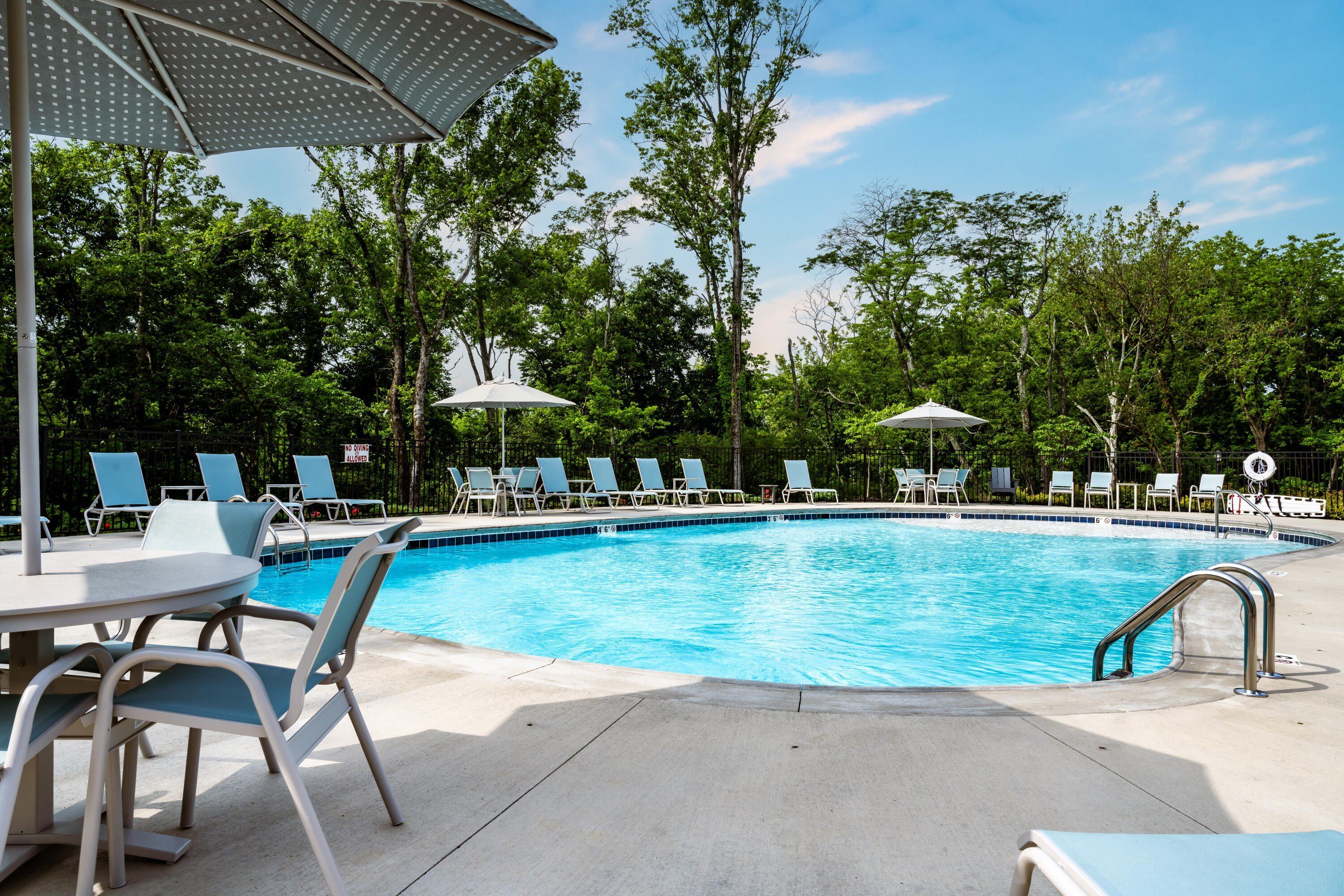 556 Foxhill Drive Unit 12303. Crescent Springs, KY 41017