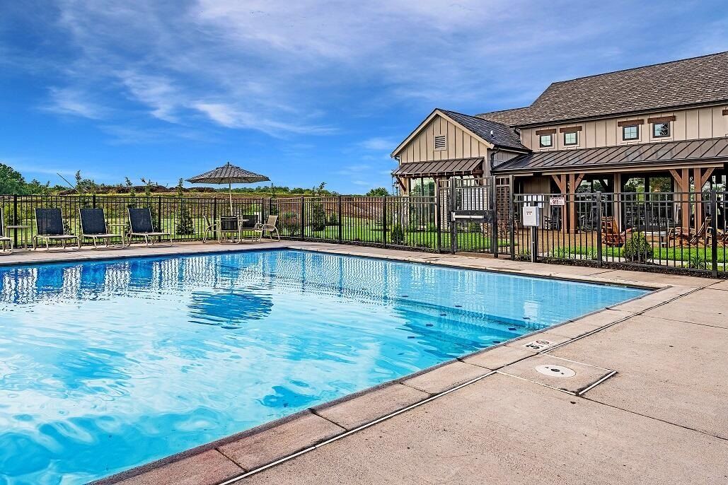 2457 Cetona Way Unit 408303. Taylor Mill, KY 41015