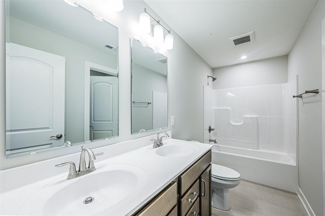 2910 Stagner Lane. Bowling Green, KY 42104