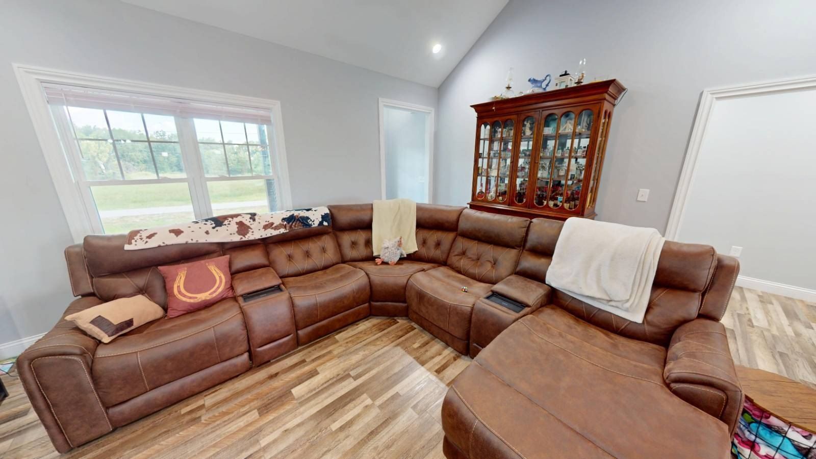 53 Damar St. Loretto, KY 40037