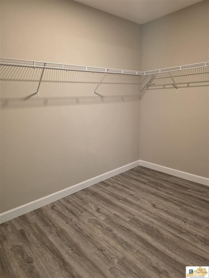 122 Meadow Drive. Glasgow, KY 42141