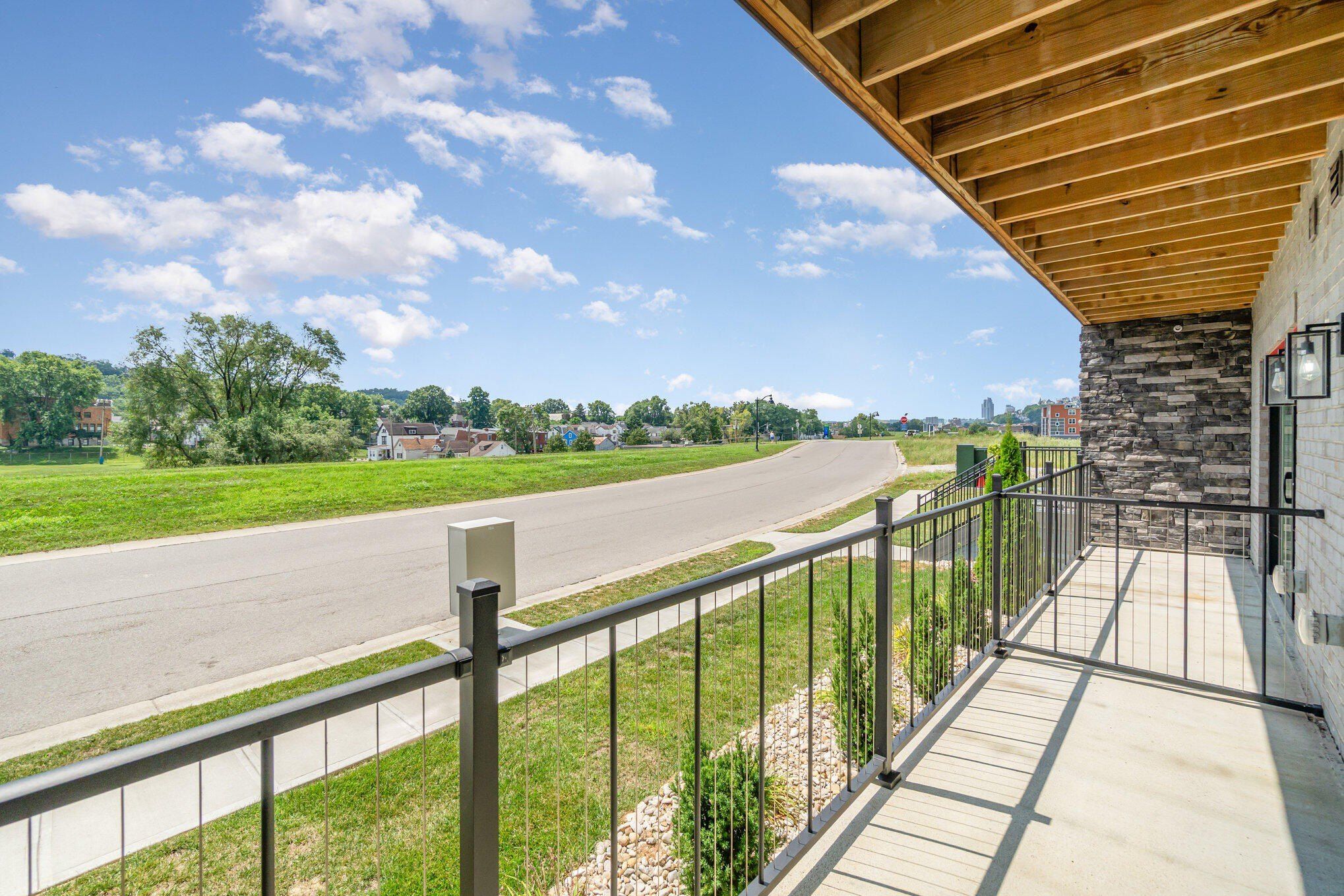 739 Manhattan Boulevard Unit 103. Dayton, KY 41074