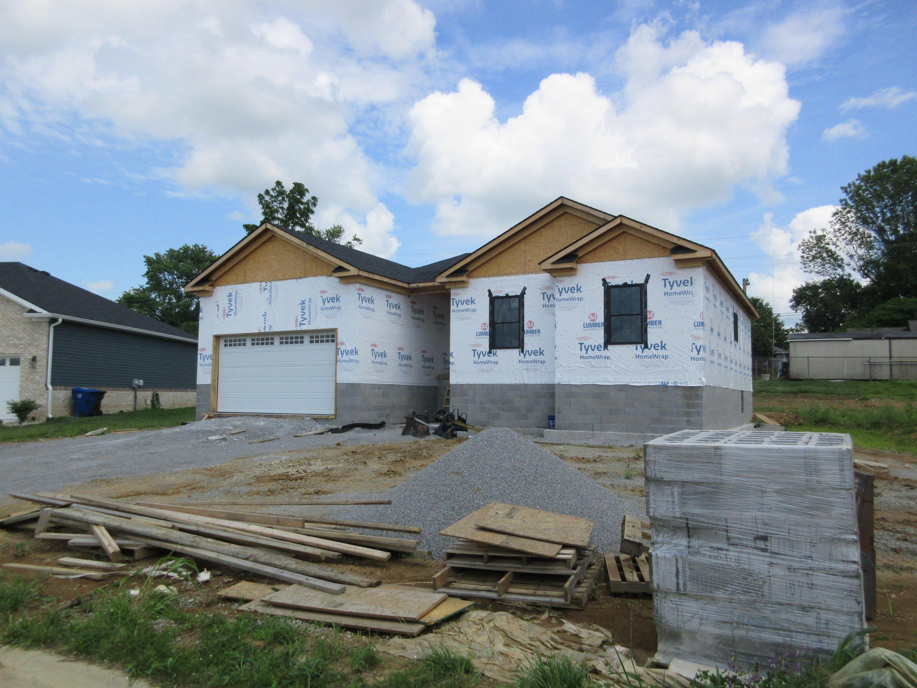 206 Jett Drive. Winchester, KY 40391